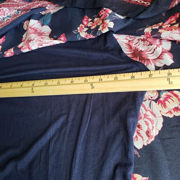 APT. 9 Women's Black Floral Sheer Overlay Poncho Top Boho Chic Festive Size M - Picture 10 of 10